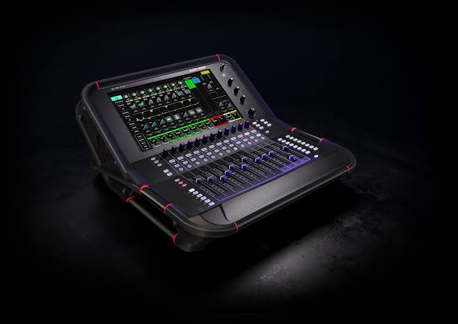 Allen & Heath Avantis Solo – 96kHz Compact Digital Mixing Console