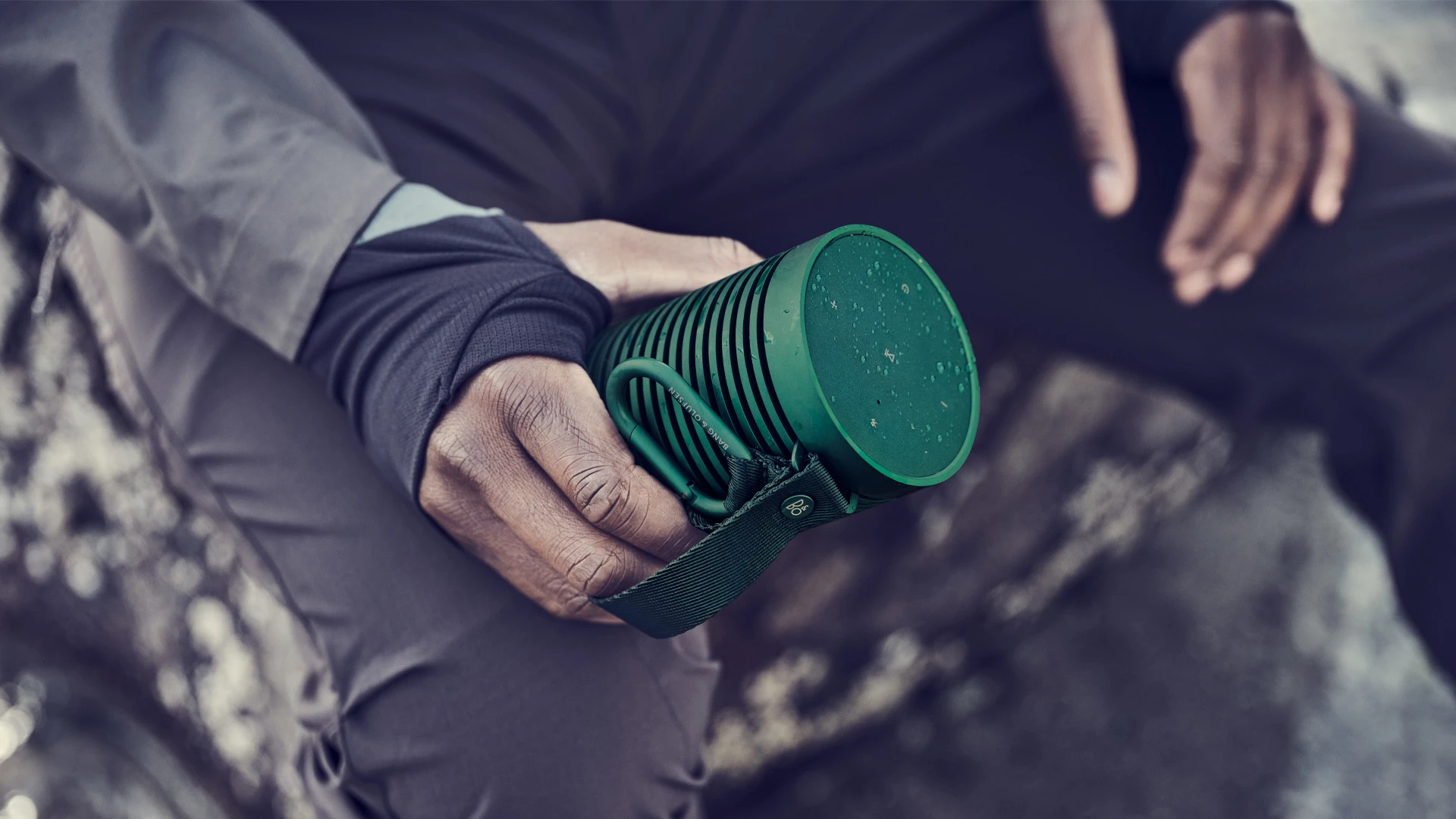 Bang & Olufsen Beosound Explore Black Anthracite – Premium Rugged Portable Bluetooth Speaker with 360° Sound, IP67 Waterproof Design & Up to 27-Hour Battery Life