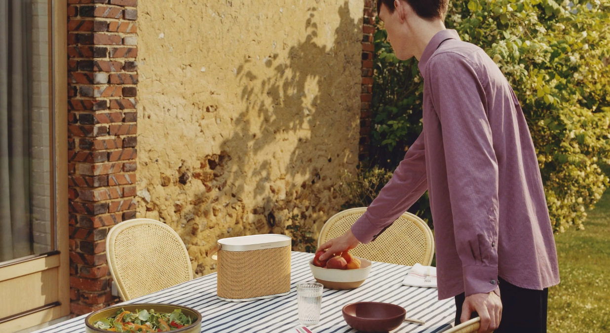 Bang & Olufsen Beosound A5 Nordic Weave – Premium Portable Wi-Fi & Bluetooth Speaker with Powerful 360° Sound, AirPlay 2, Chromecast & Up to 12-Hour Battery Life