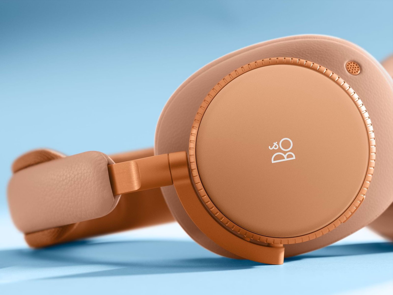 Bang & Olufsen Beoplay H100 Sunset Apricot – Luxury Wireless Over-Ear Headphones with Adaptive Active Noise Cancellation, Dolby Atmos®, Titanium Drivers & Hi-Res Audio